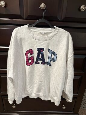 GAP Cream Sweatshirt with Multicolor Plaid & Floral Lettering